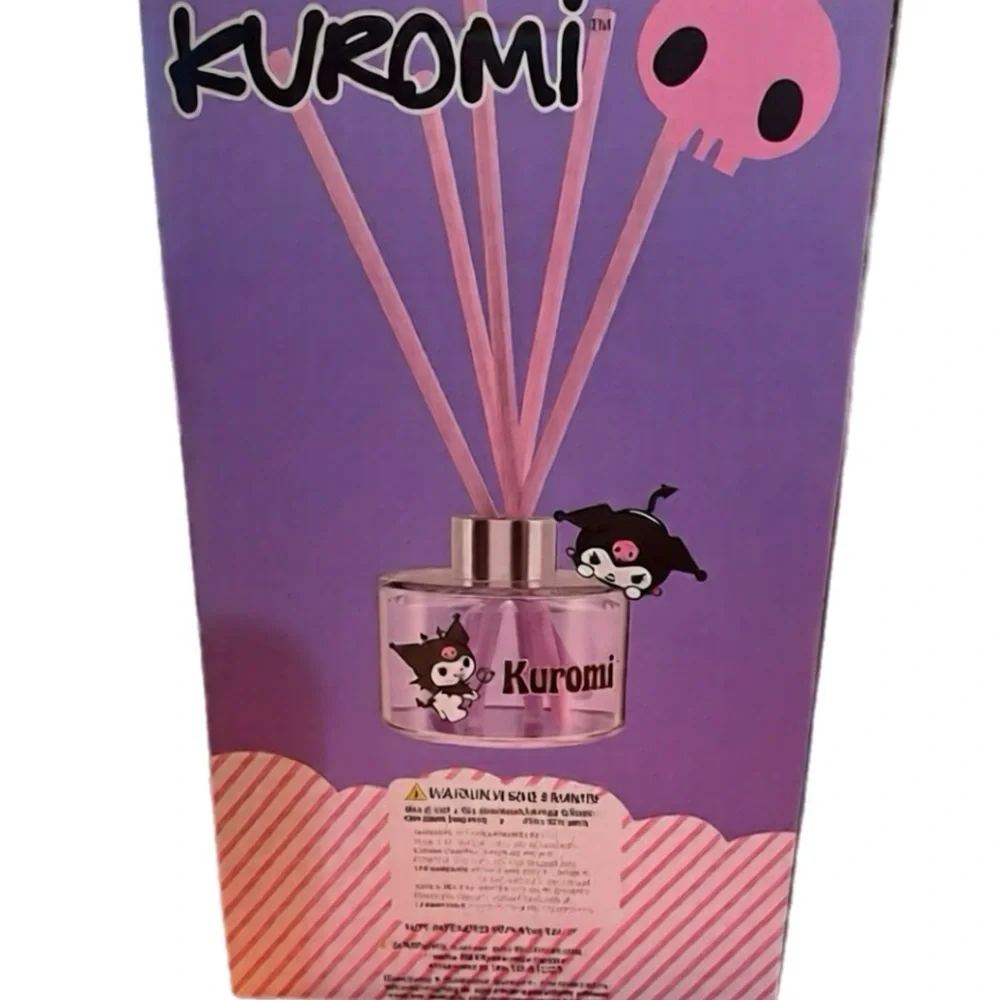 Kuromi Reed Diffuser with Vanilla Scent - Picture 3 of 7